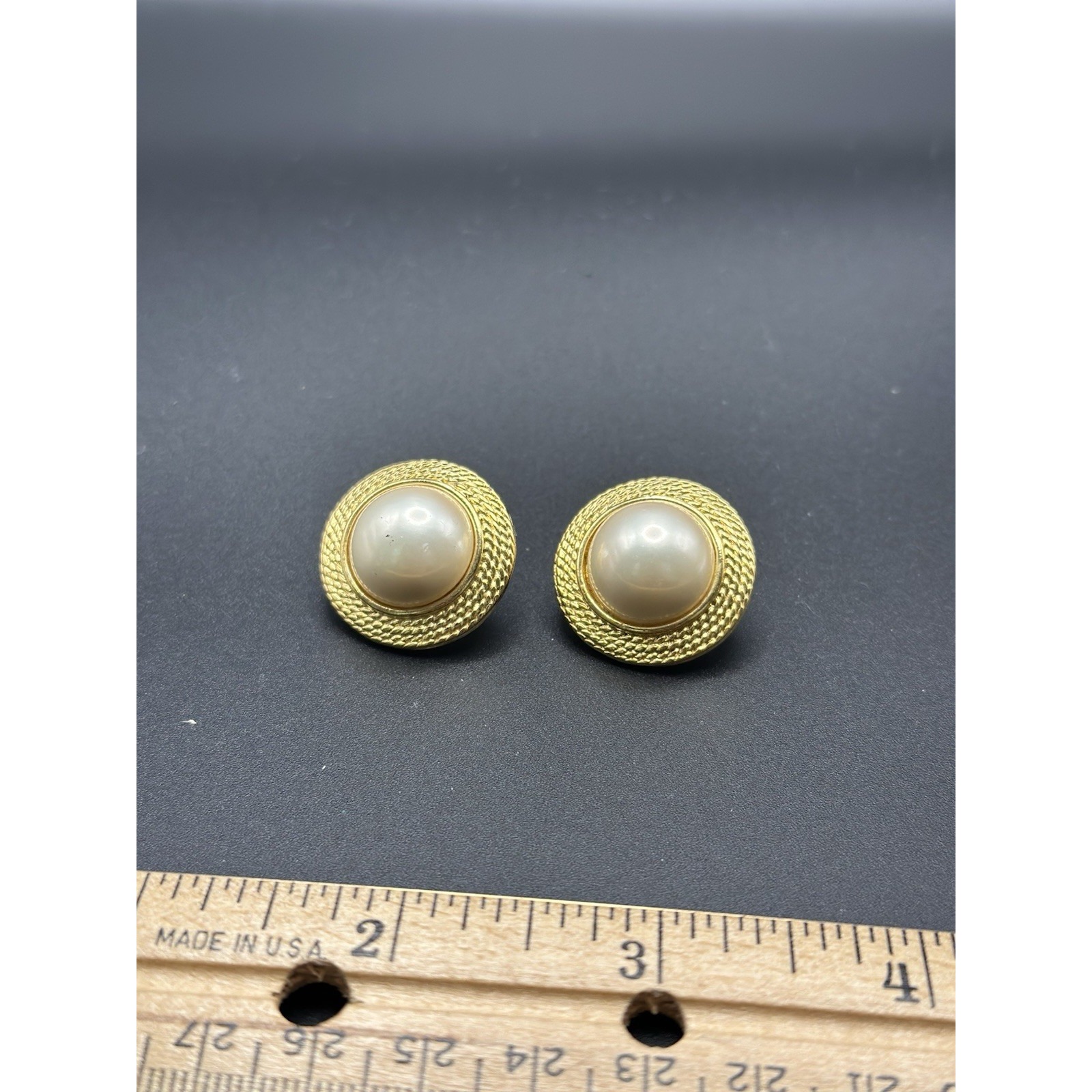 Vintage Gold Tone Classic Faux Pearl Clip On Earrings Signed Marvella 10$